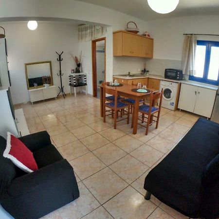 Irene Double Apartment Anoi Sými Buitenkant foto