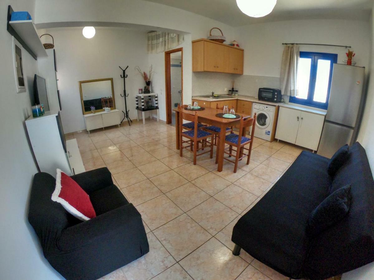 Irene Double Apartment Anoi Sými Buitenkant foto